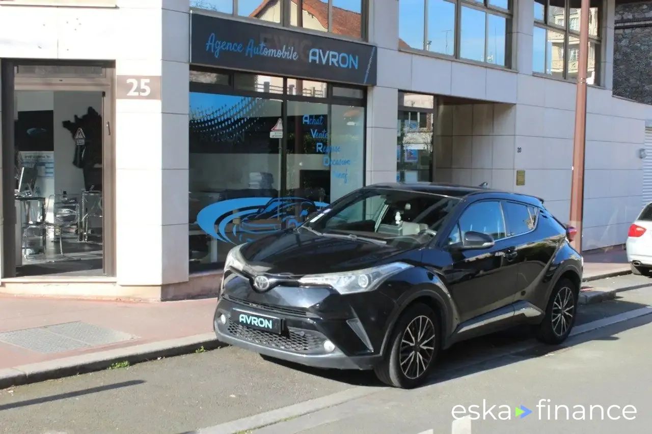 Lízing SUV Toyota C-HR 2017
