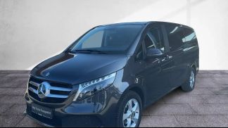 Financování Hatchback MERCEDES V 220 2023