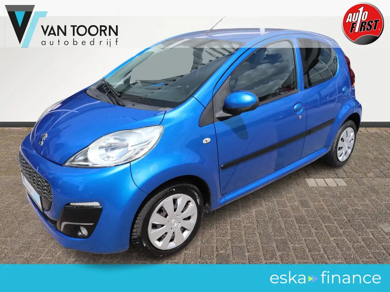 Hatchback Peugeot 107 2012