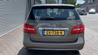 Lízing Hatchback MERCEDES B 180 2012