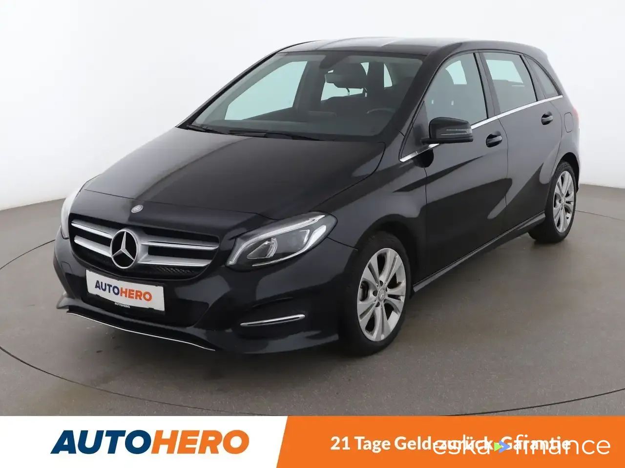 Lízing Hatchback MERCEDES B 180 2016