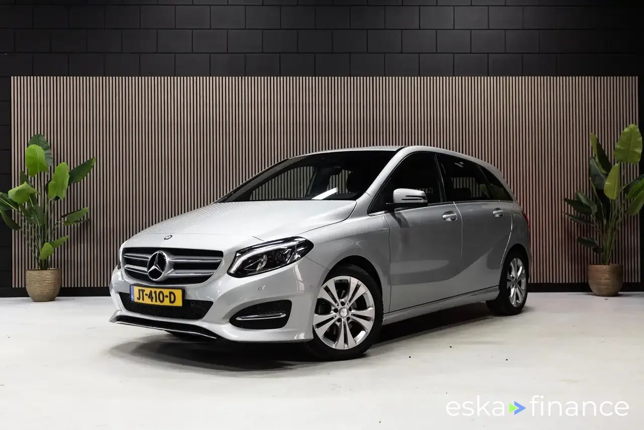 Leasing Hatchback MERCEDES B 180 2016