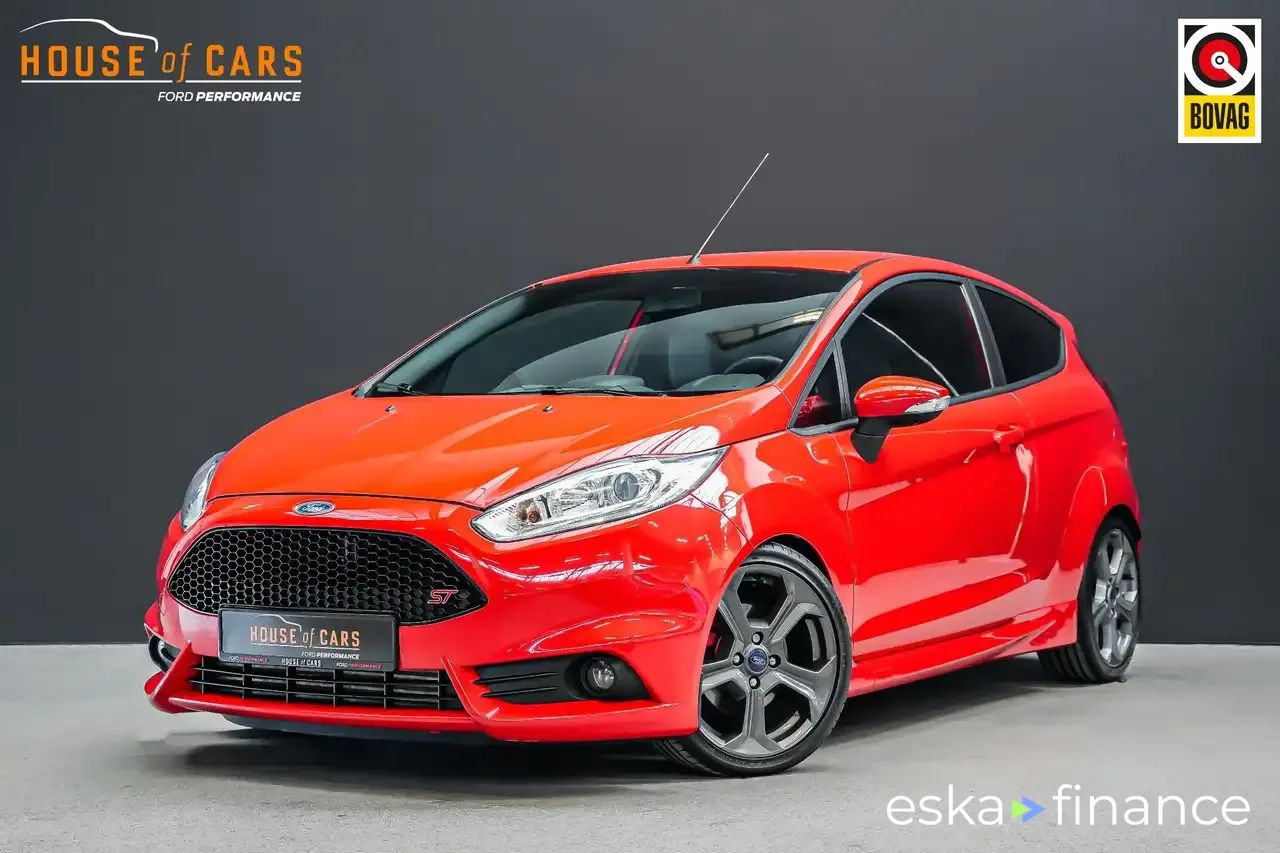 Lízing Hatchback Ford Fiesta 2016