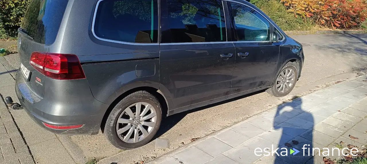 Leasing Hatchback Volkswagen Sharan 2012