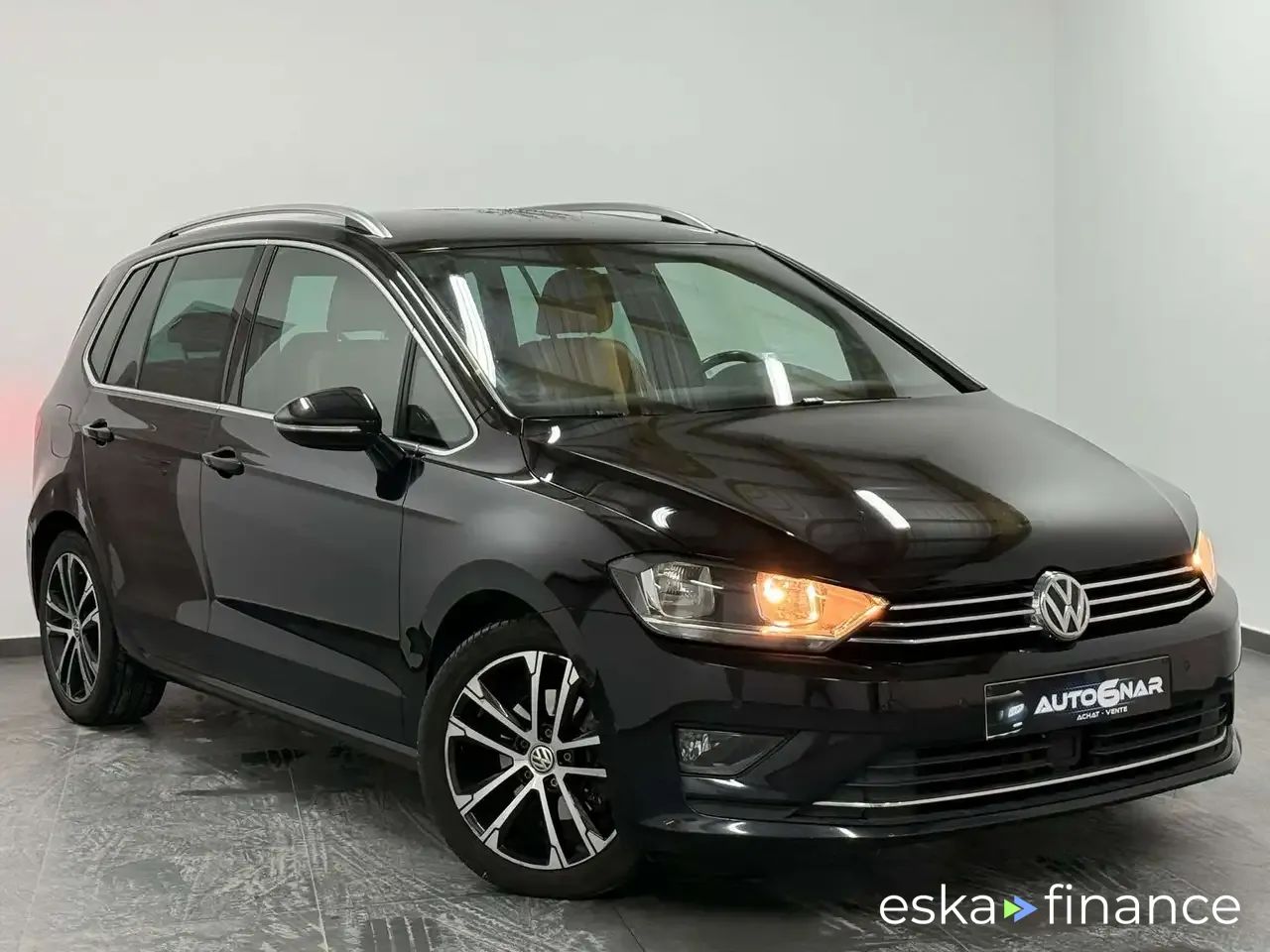 Lízing Hatchback Volkswagen Golf Sportsvan 2015