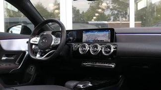 Lízing Sedan MERCEDES CLA 180 2019