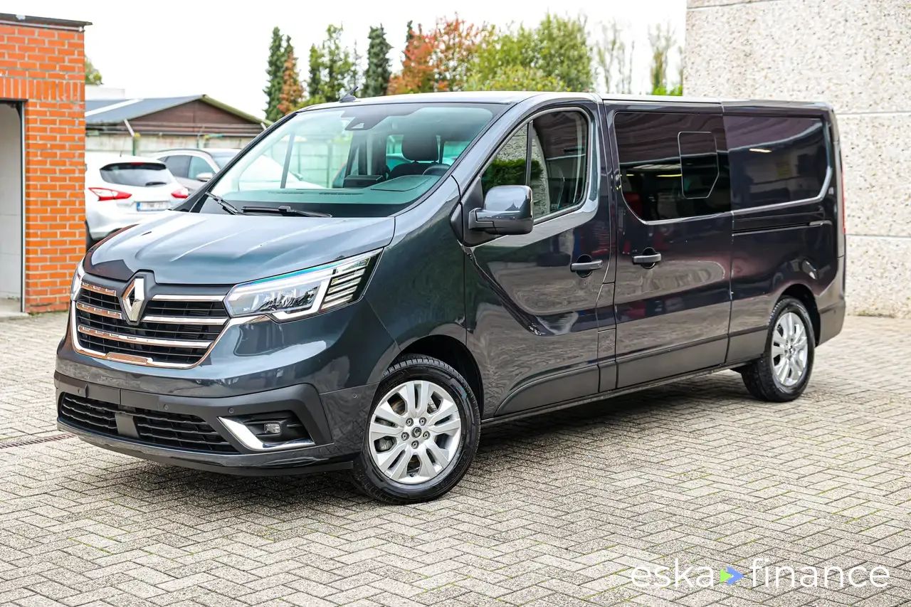 Leasing Passenger transport Renault Trafic 2023