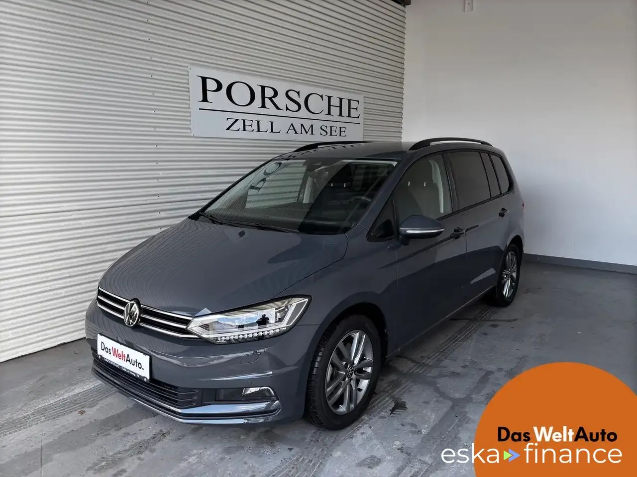 Lízing Hatchback Volkswagen Touran 2024