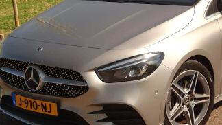 Lízing Hatchback MERCEDES B 200 2020