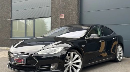 Tesla Model S 2014