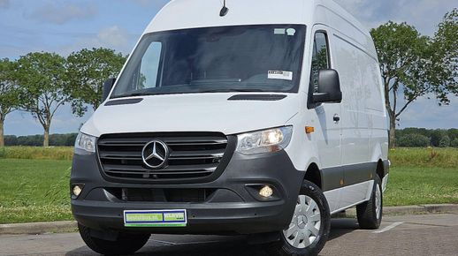 Mercedes-Benz SPRINTER 317 2023