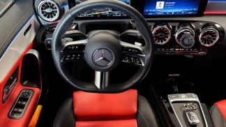 Financování Kupé MERCEDES CLA 200 2023