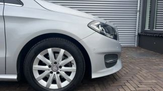 Financování Hatchback MERCEDES B 180 2015