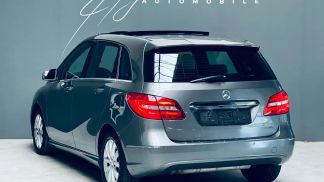 Lízing Hatchback MERCEDES B 180 2014