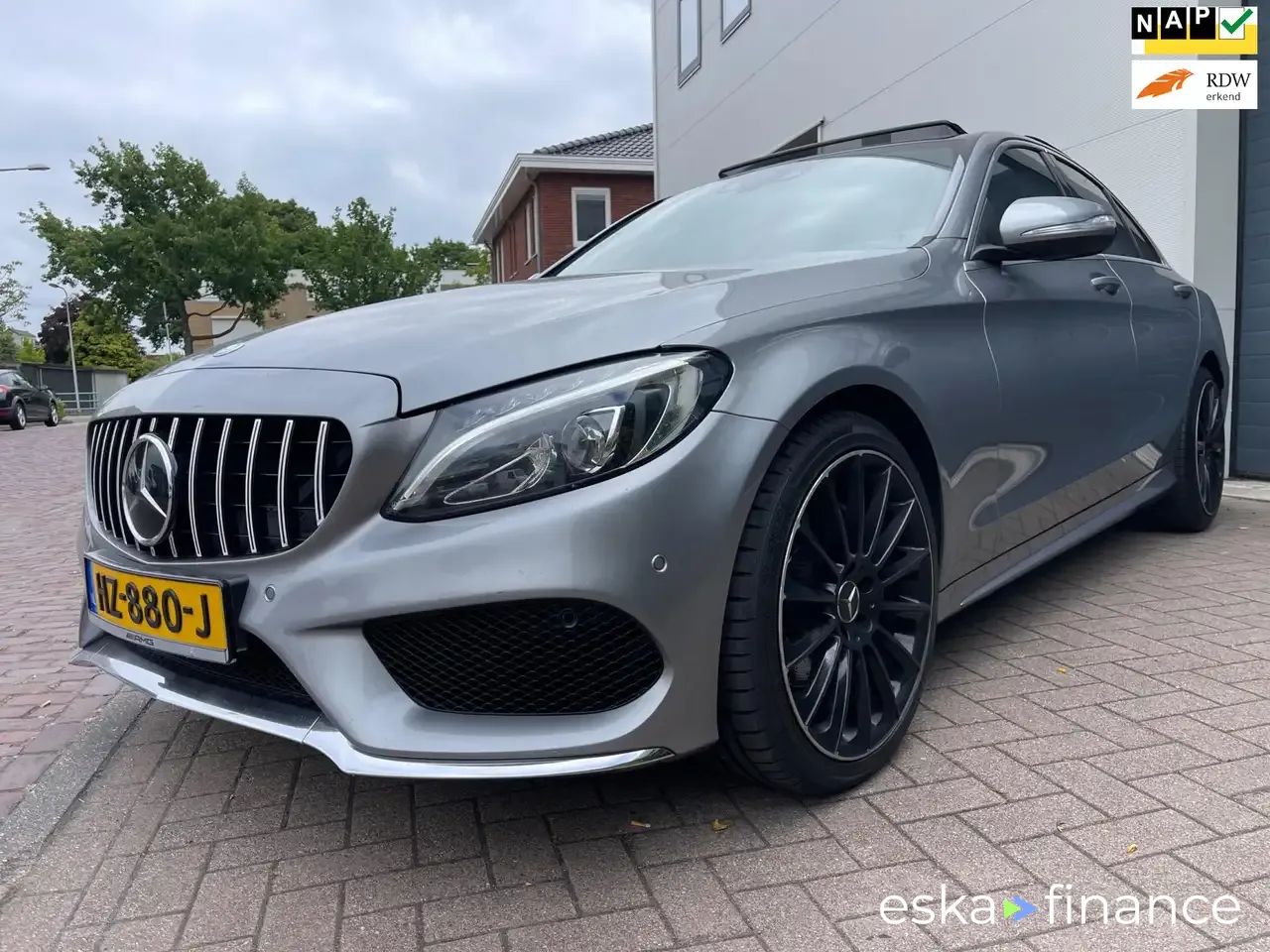 Lízing Sedan MERCEDES C 220 2014