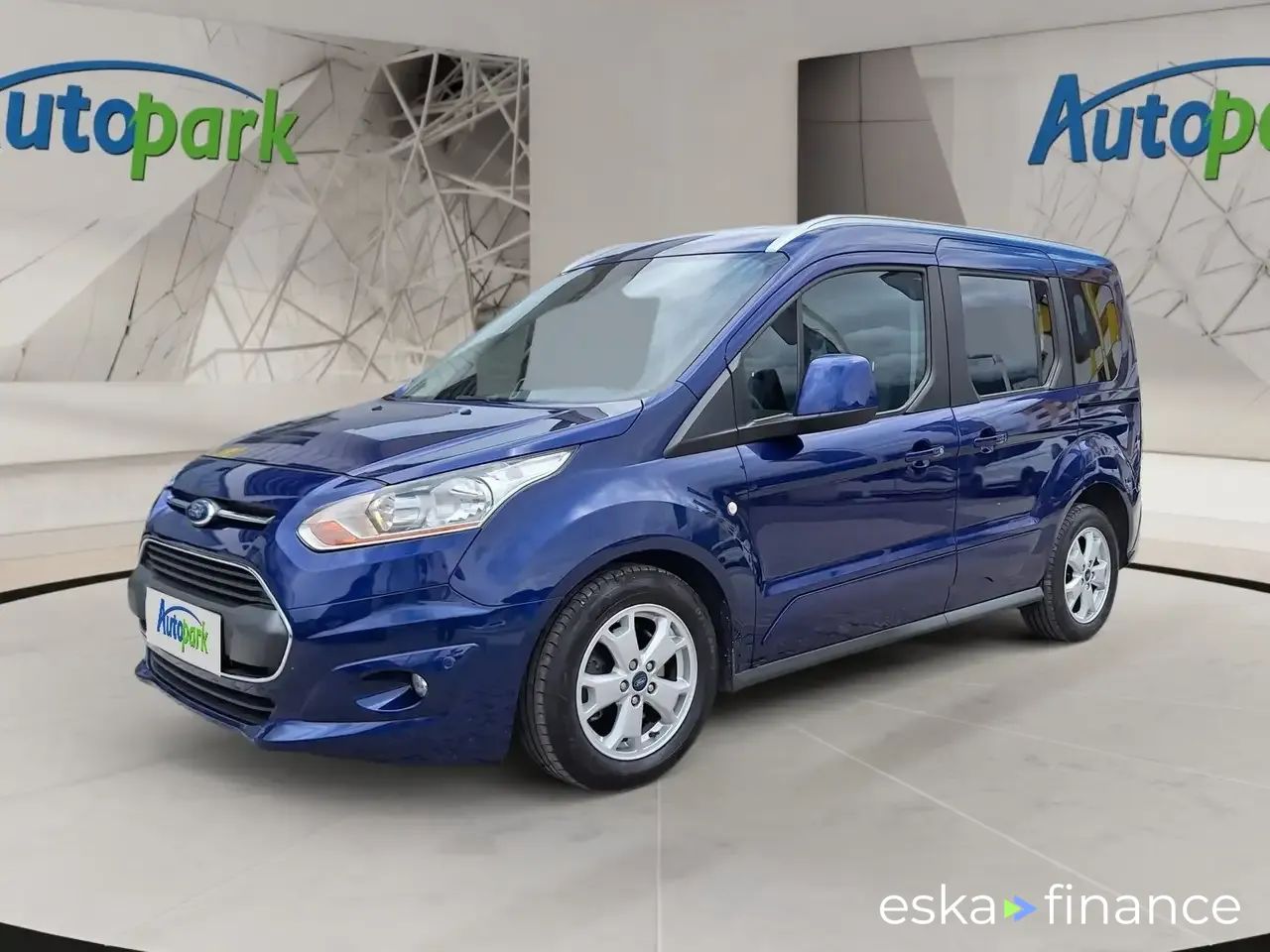 Lízing Hatchback Ford Tourneo Connect 2015