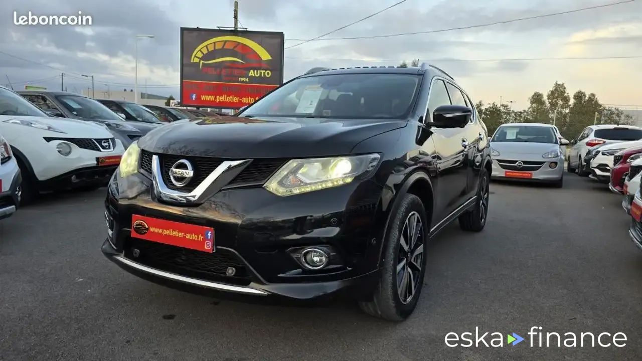 Leasing SUV Nissan X-Trail 2015