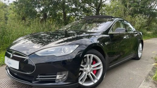 Tesla Model S 2015