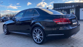 Van MERCEDES E TRIEDA SEDAN 2014