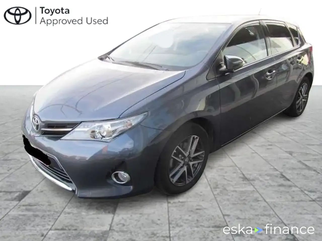 Lízing Hatchback Toyota Auris 2015