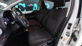 Lízing Sedan Toyota Yaris 2012