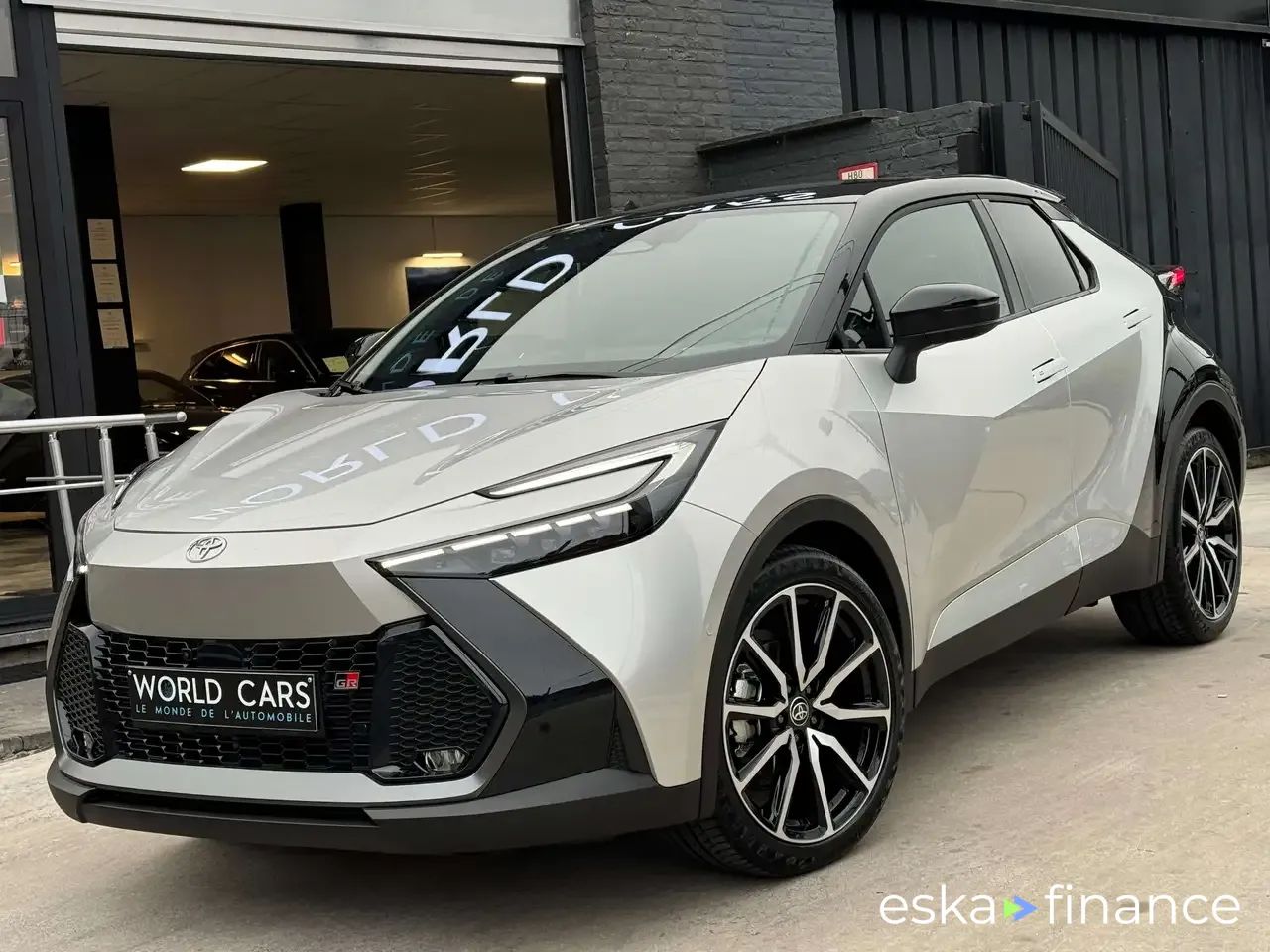 Leasing SUV Toyota C-HR 2024