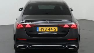 Lízing Sedan MERCEDES E 300 2024