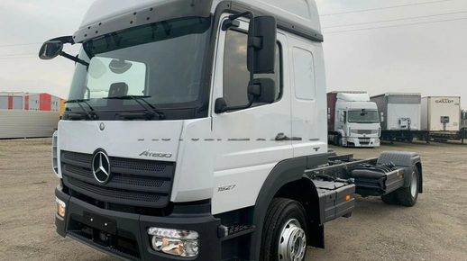 MERCEDES 1527 2018