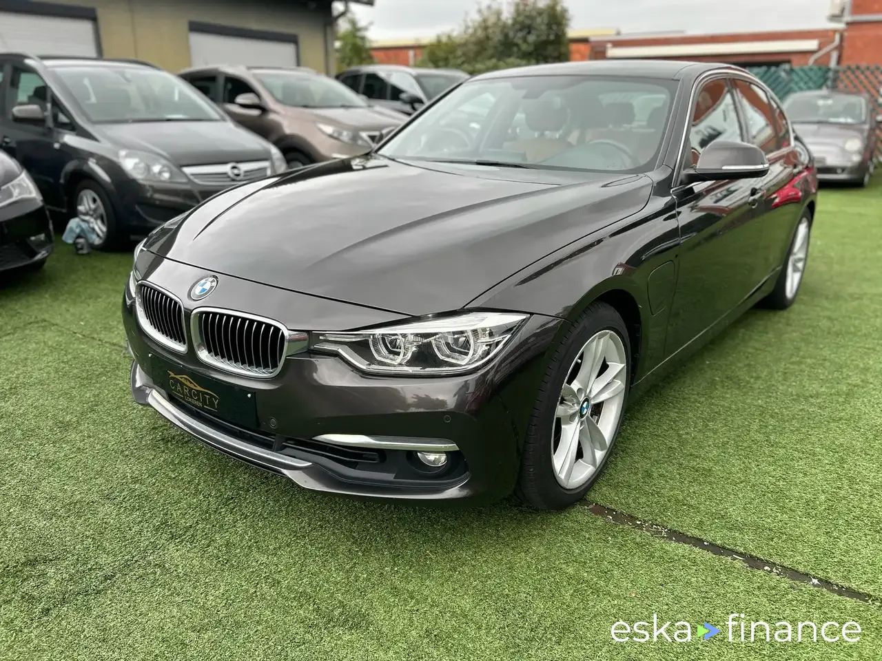 Finansowanie Sedan BMW 330 2016