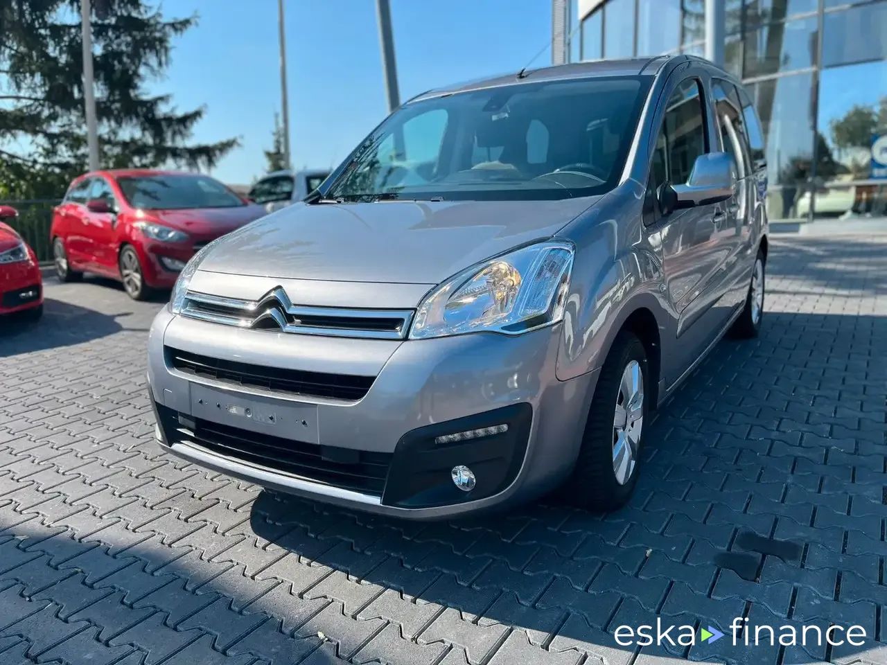 Leasing Le transport des passagers Citroën Berlingo 2015