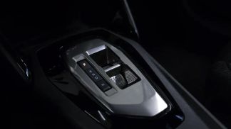 Lízing Sedan Peugeot 208 2025