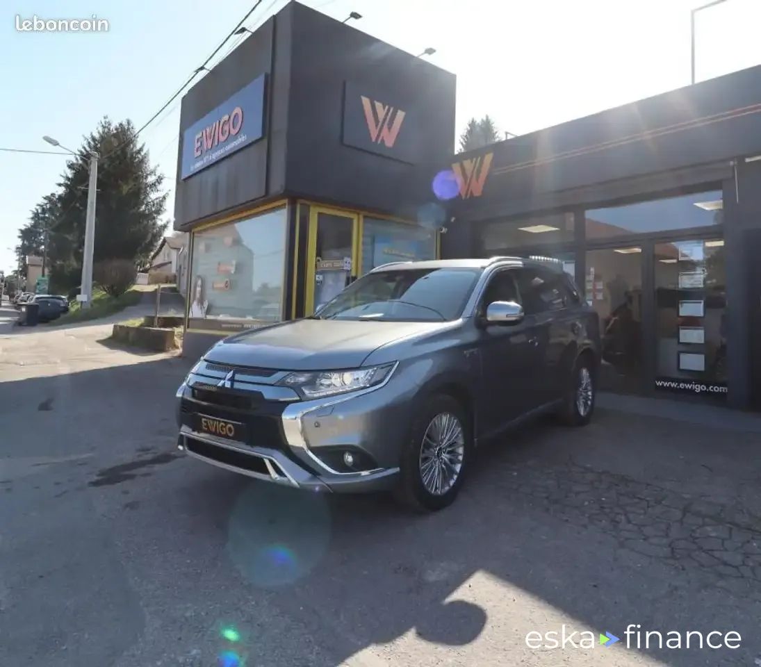 Lízing SUV Mitsubishi Outlander 2019