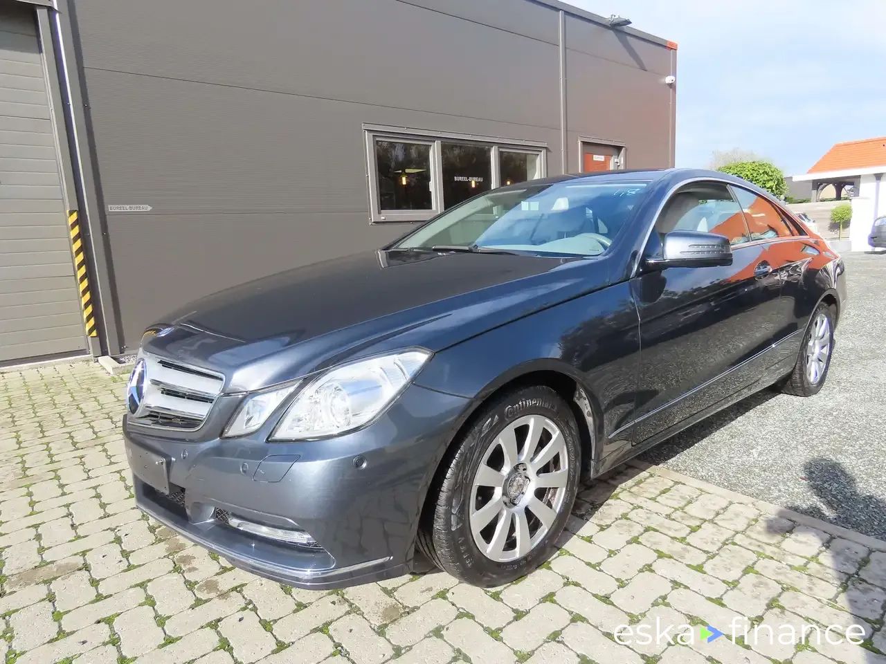 Lízing Kupé MERCEDES E 220 2012