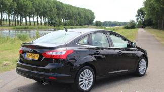 Lízing Sedan Ford Focus 2011