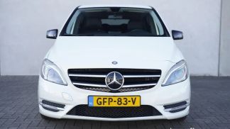 Lízing Hatchback MERCEDES B 180 2013