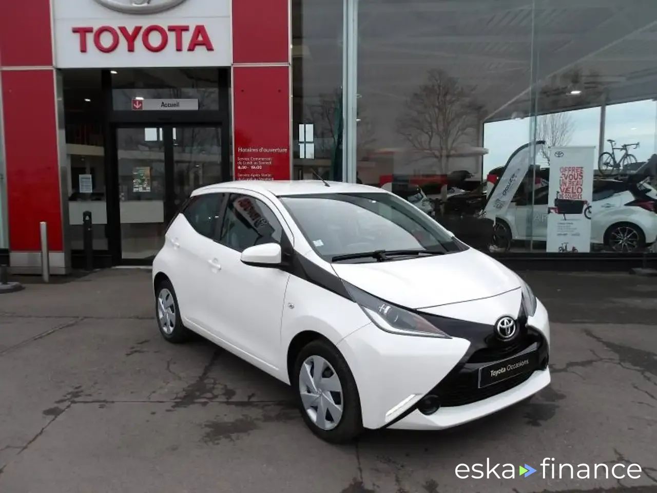 Finansowanie Sedan Toyota AYGO 2017