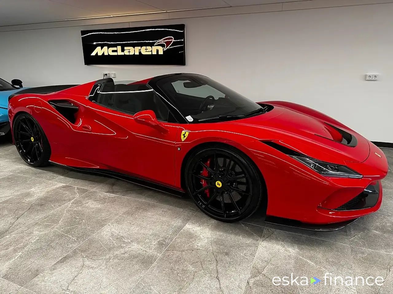 Financování Konvertibilní Ferrari F8 SPIDER 2021