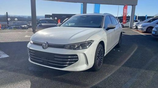 Volkswagen Passat 2024