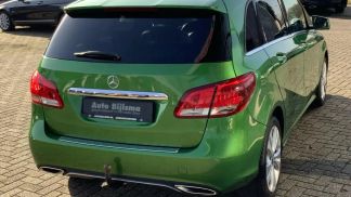 Lízing Hatchback MERCEDES B 180 2016