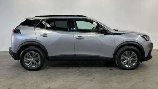 Lízing Sedan Peugeot E-2008 2023