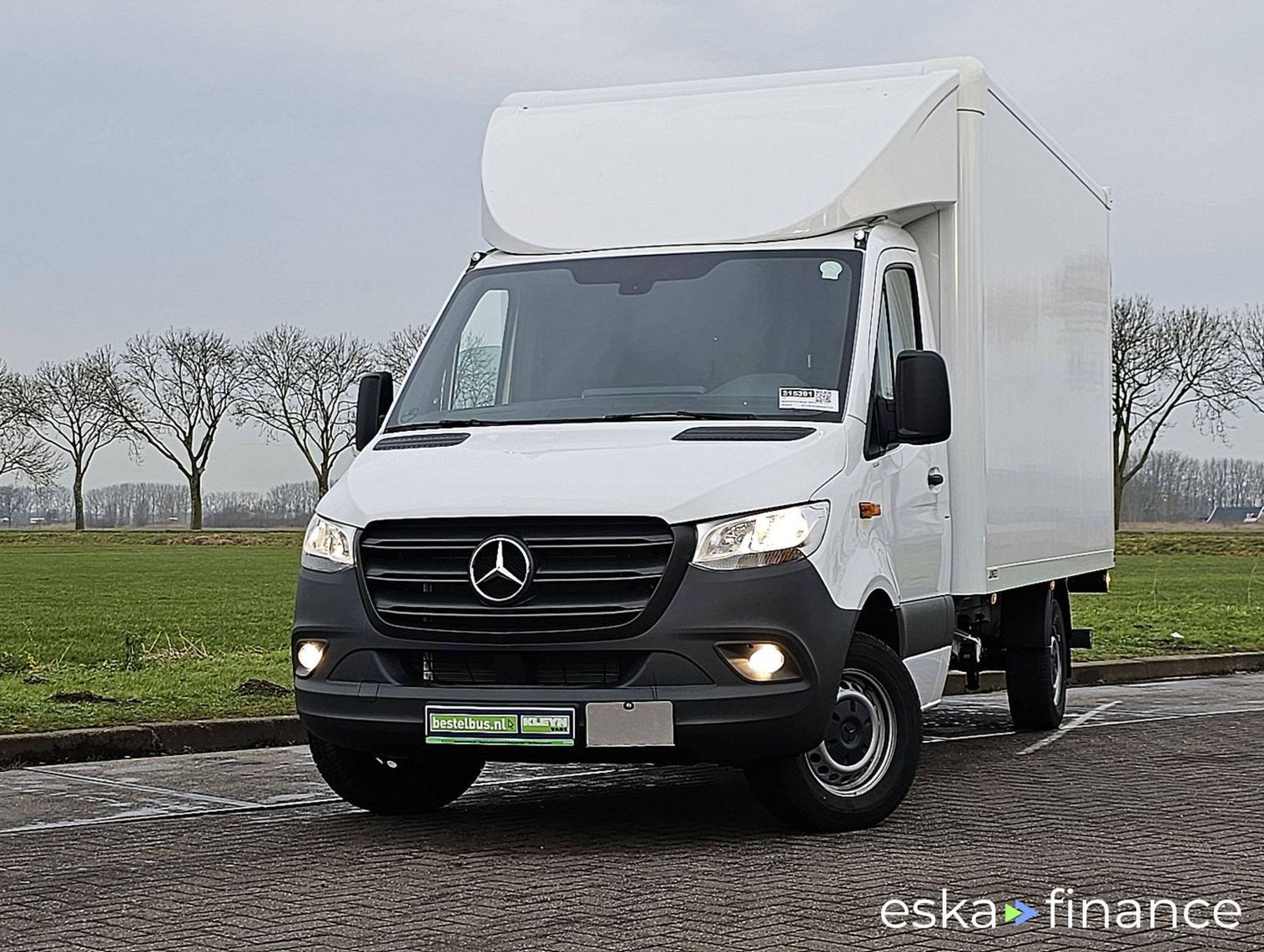 Leasing Closed Box Mercedes-Benz SPRINTER 317 2024