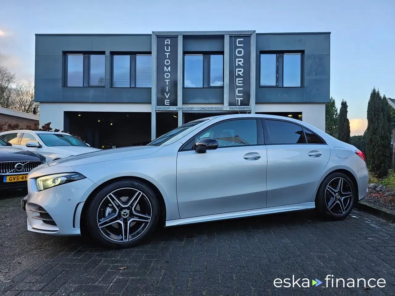 Leasing Sedan MERCEDES A 180 2019