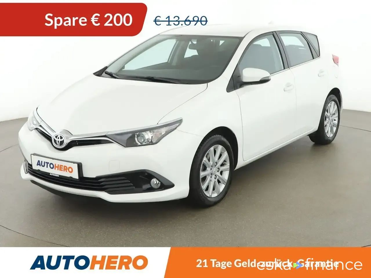 Leasing Hatchback Toyota Auris 2016