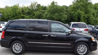 Lízing Hatchback Lancia Voyager 2014