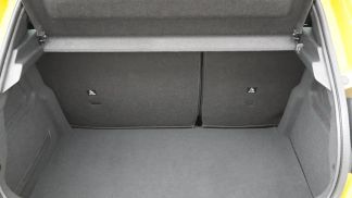 Lízing Hatchback Peugeot 208 2020