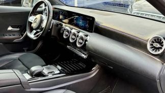 Lízing Sedan MERCEDES A 180 2019
