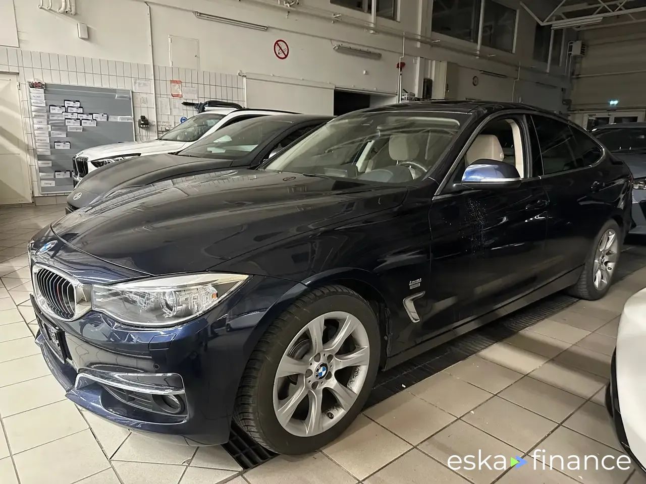 Leasing Sedan BMW 330 2015