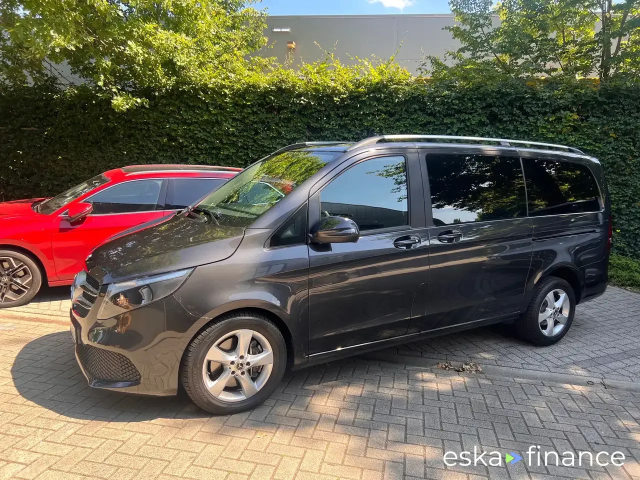Leasing Hatchback MERCEDES V 220 2024