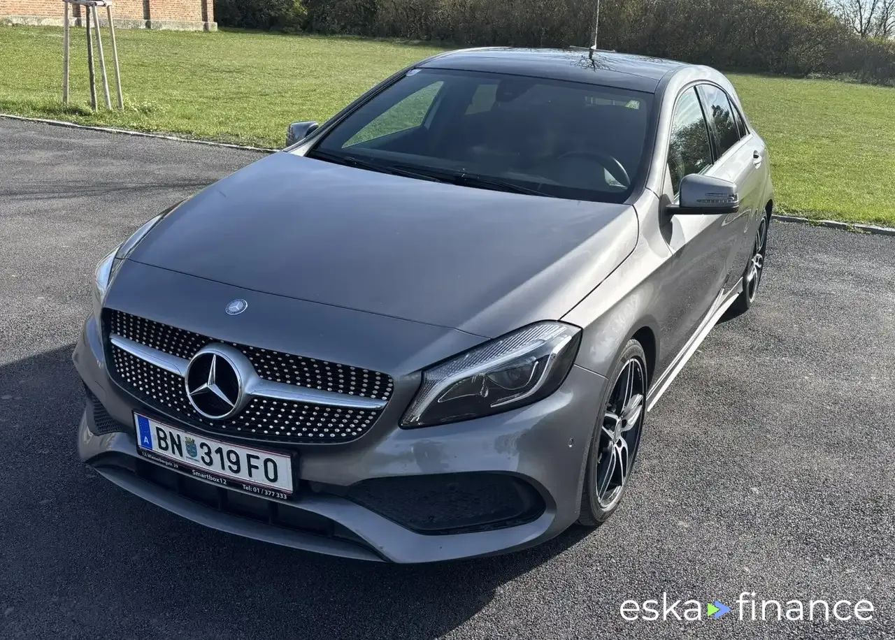 Leasing Hatchback MERCEDES A 200 2016