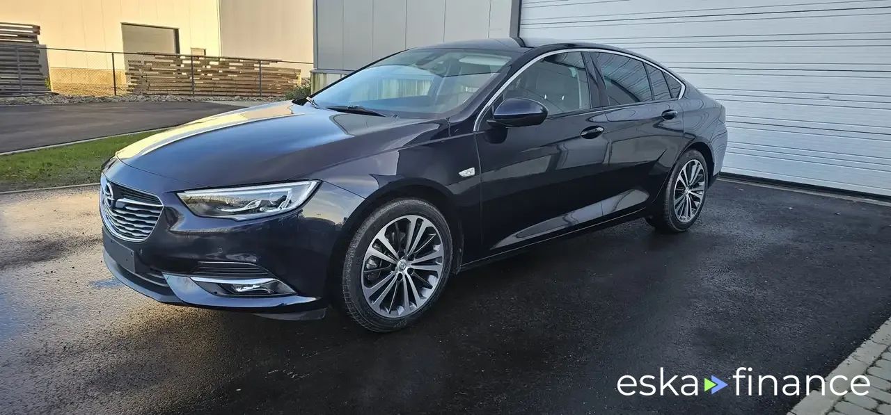 Lízing Sedan Opel Insignia 2020